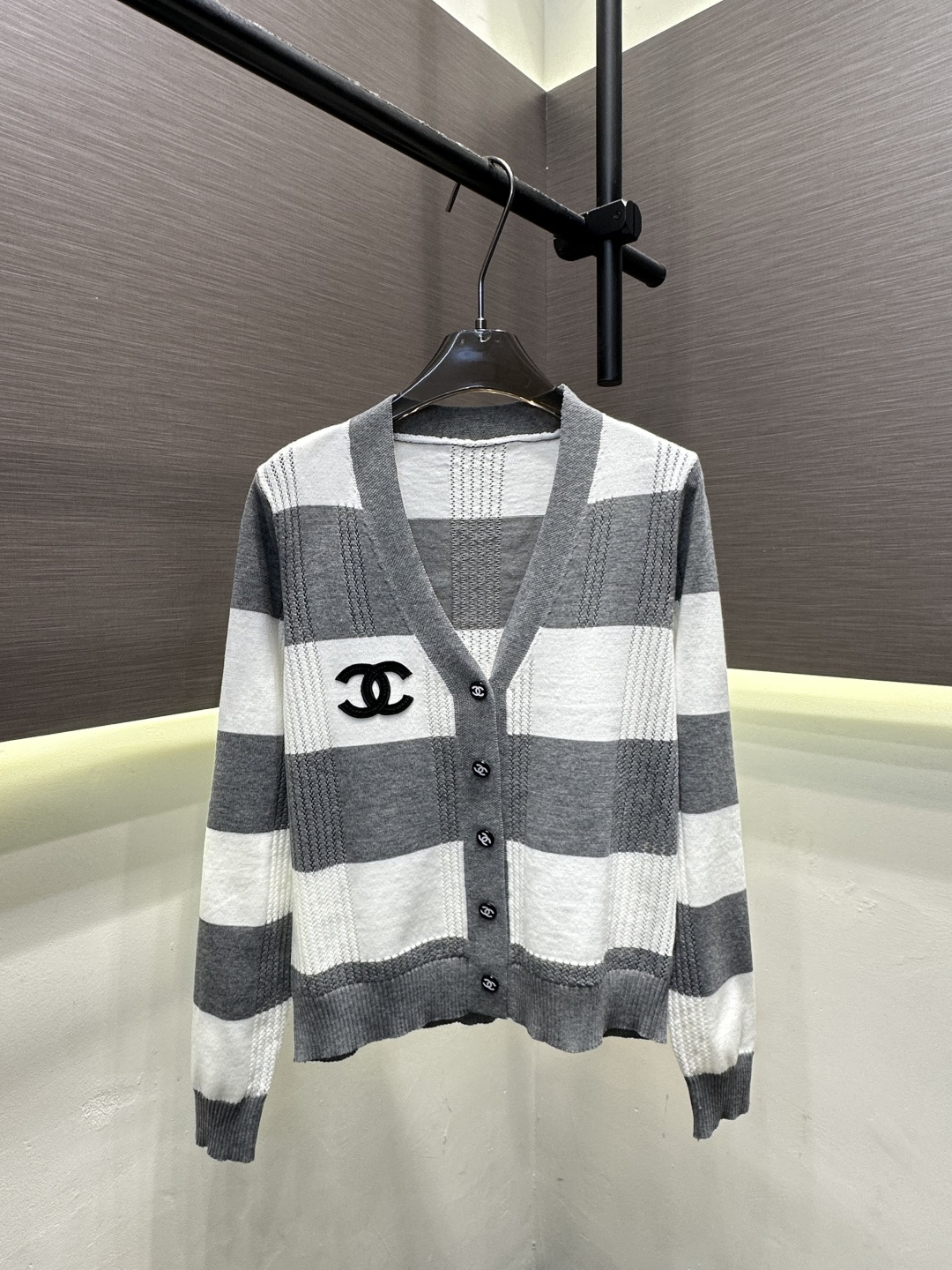 [TOP] CHANEL Knitted Long-sleeved Shirt - 4 Colors - 711 Luxury