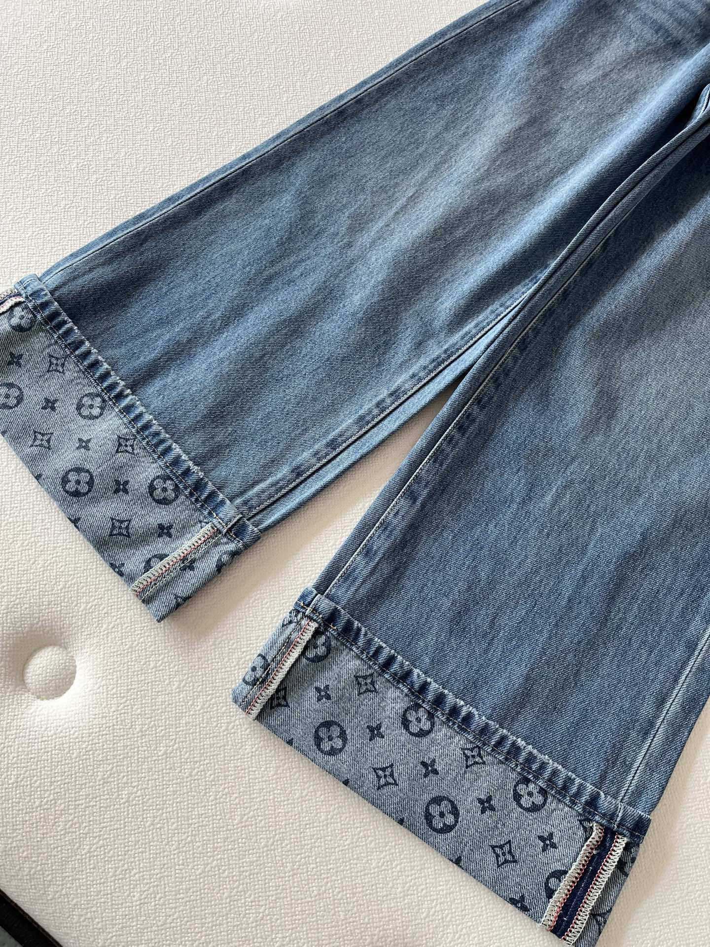 [TOP] Louis Vuitton LV Jeans - Blue