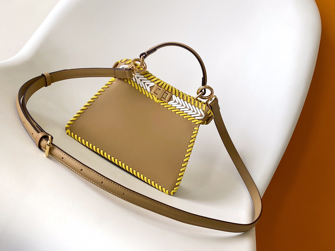[TOP] FENDI Peekaboo ISeeU Bag 20x11x15.5cm - Brown and White - 711 Luxury