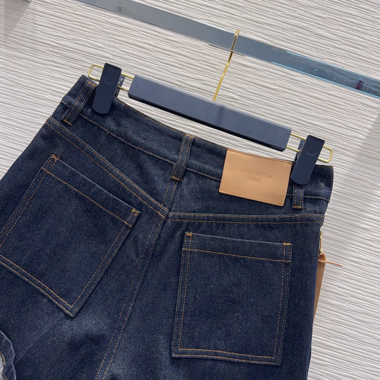 [TOP] Louis Vuitton LV Denim Shorts - Navy Blue