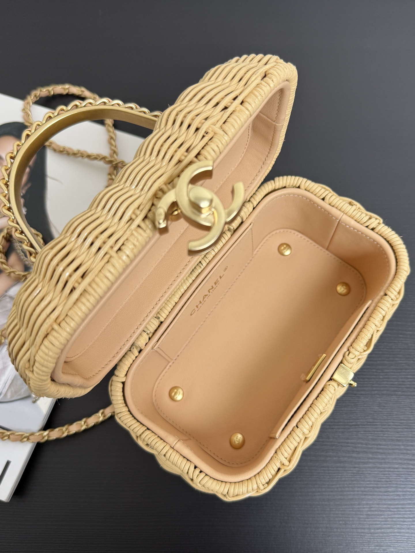 [TOP] CHANEL Bamboo Woven Handle Bag 20x11x12cm - 711 Luxury