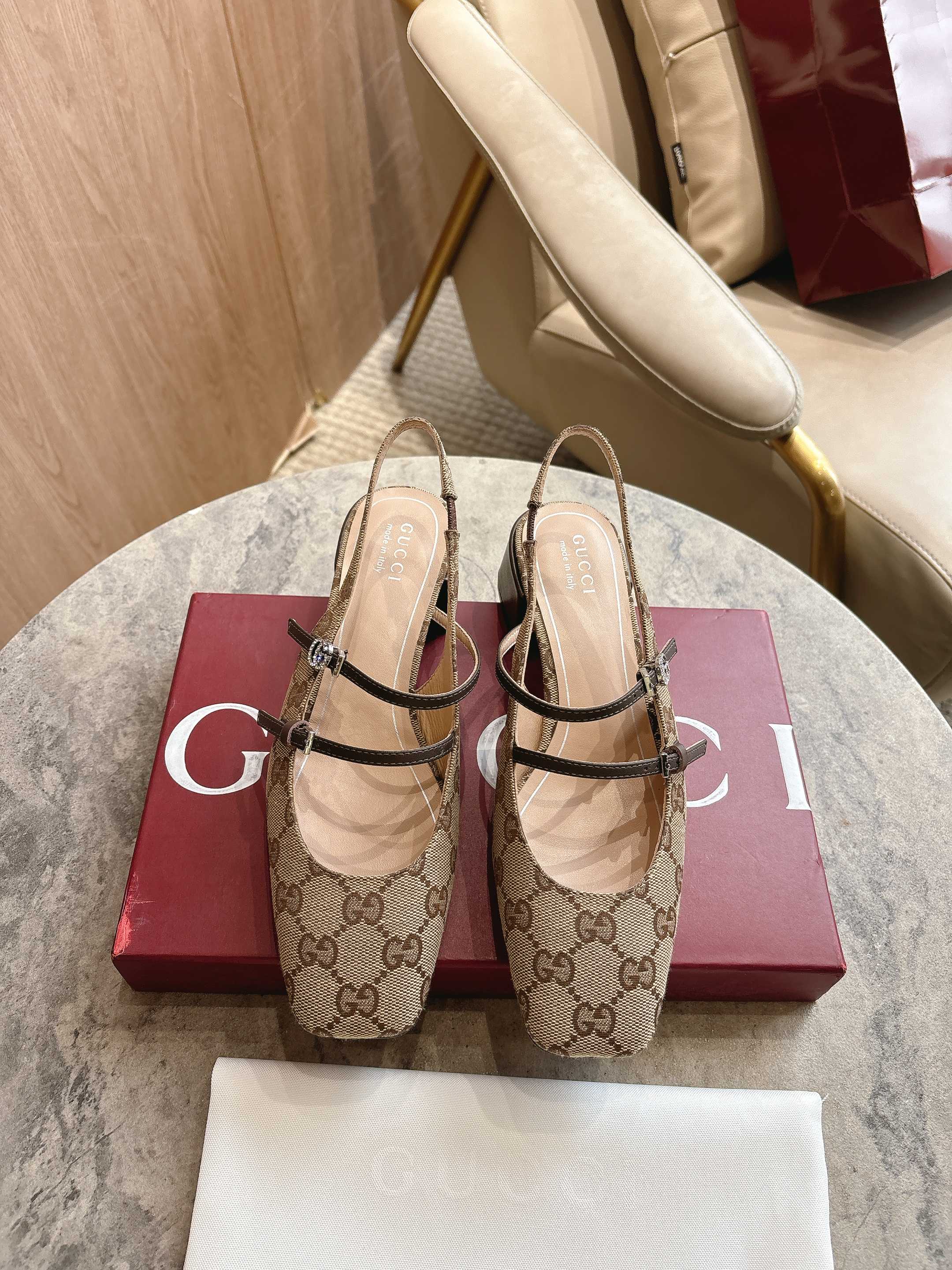 [TOP] GUCCI Shoes - Brown - 711 Luxury