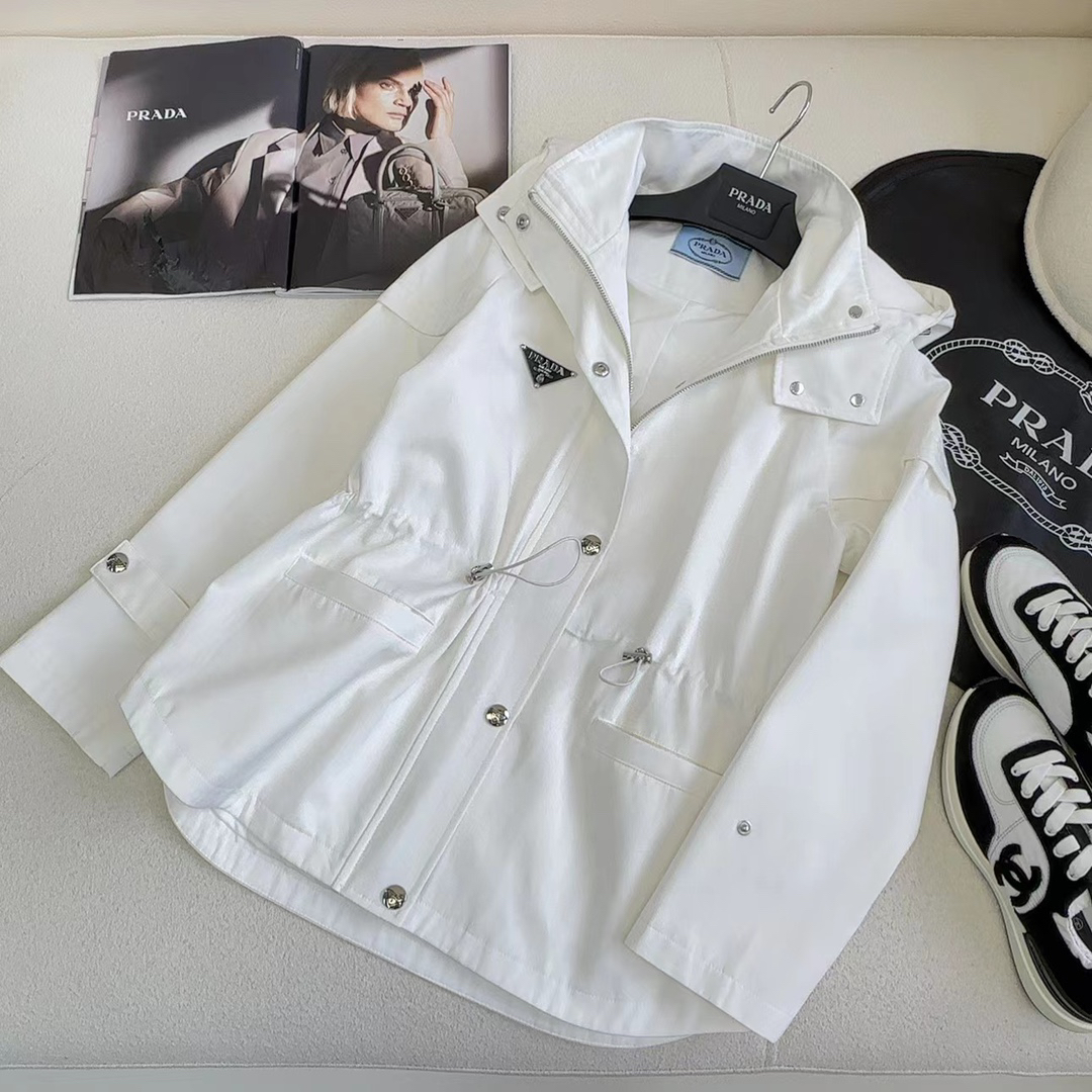 [TOP] PRADA Trench Coat - White