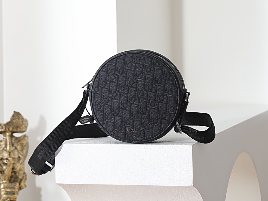 [TOP] Christian Dior Men's Bag 20x20x7.5cm - Black - 711 Luxury