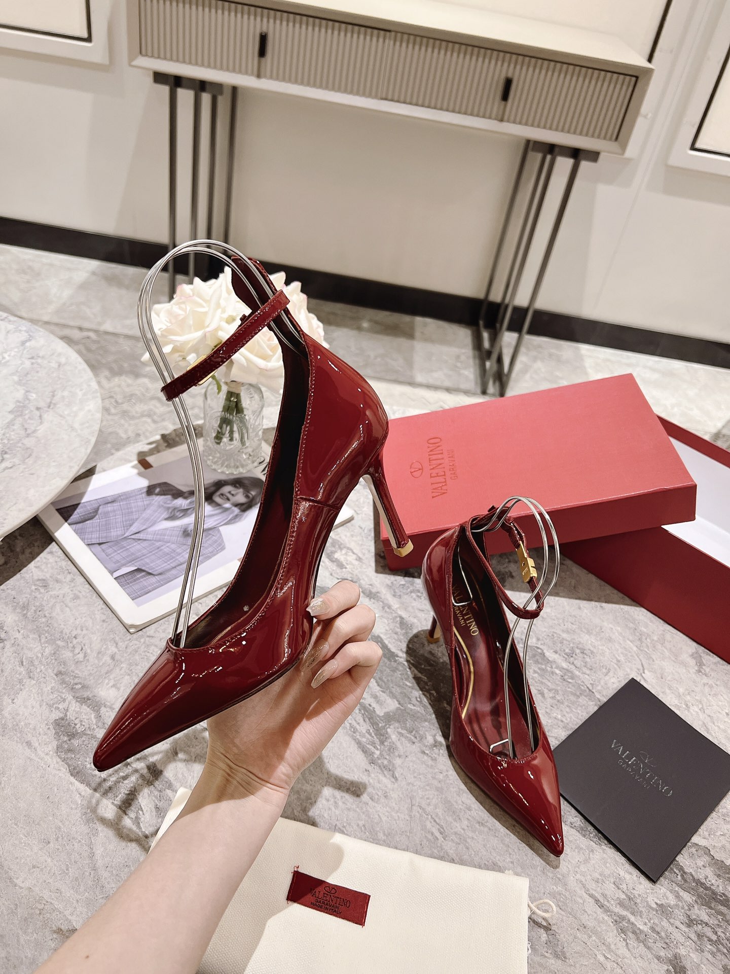 [TOP] VALENTINO High-heeled Shoes  - Red - 711 Luxury