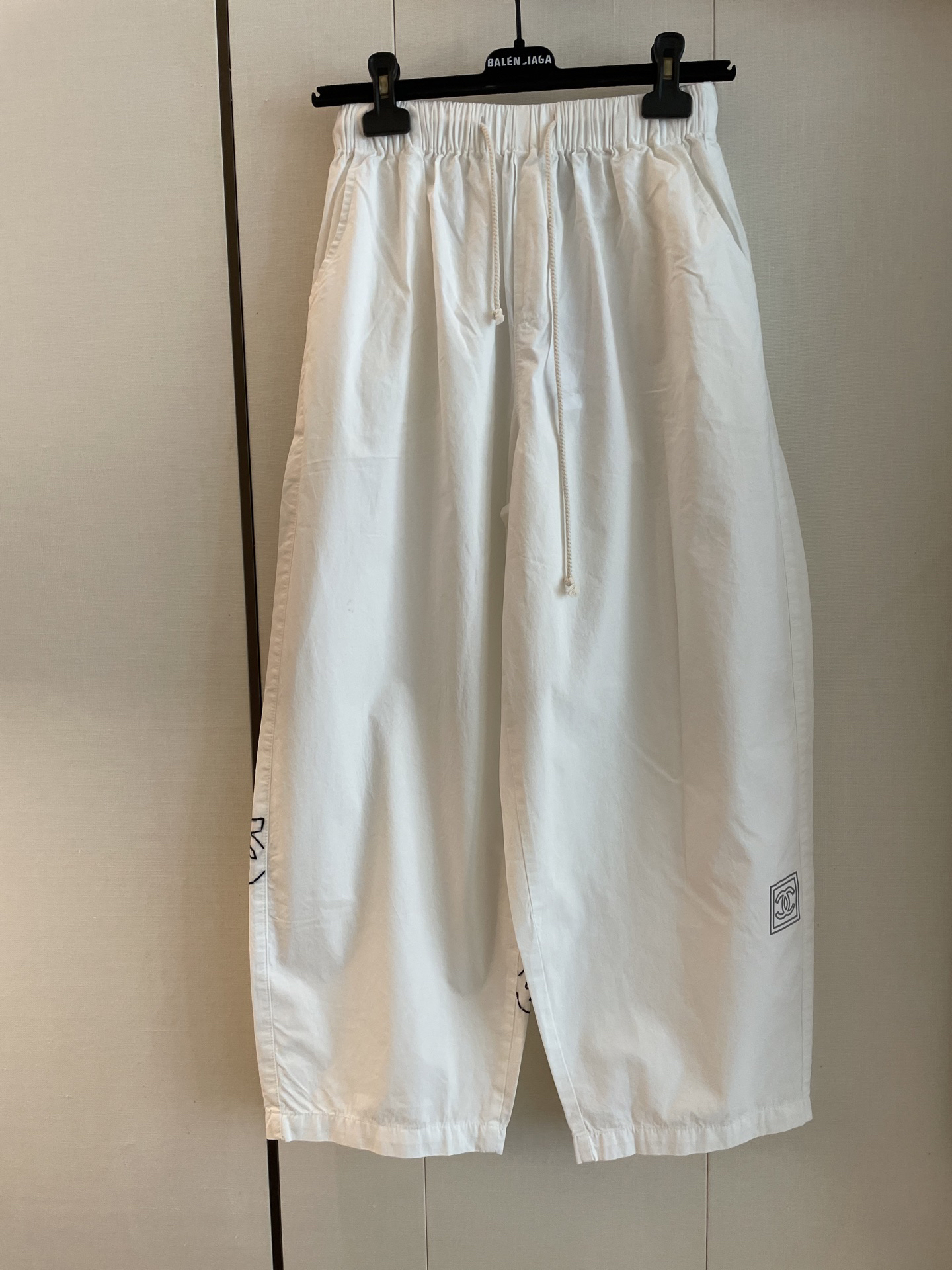 [TOP] CHANEL Pants - White