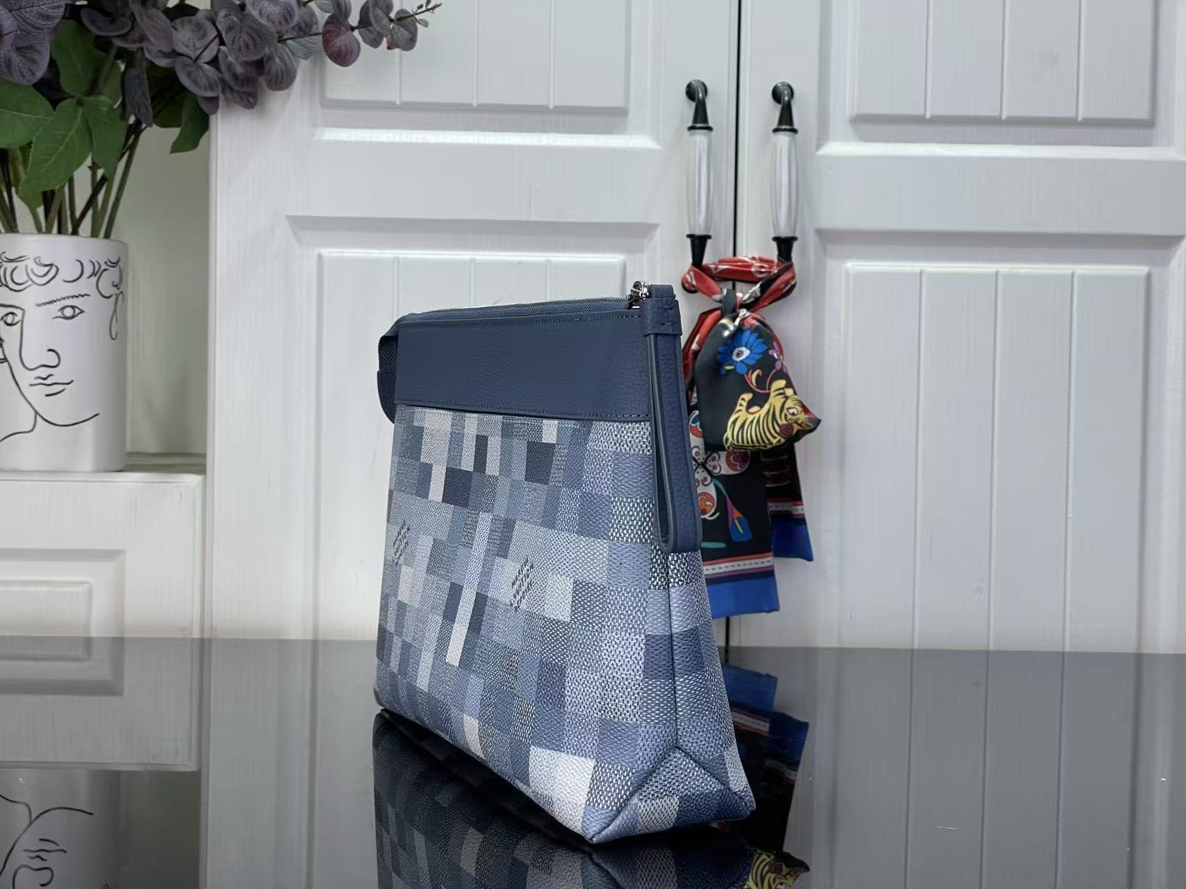 [TOP] Louis Vuitton LV Handbag 30 x 21 x 7.5 cm - Blue - 711 Luxury