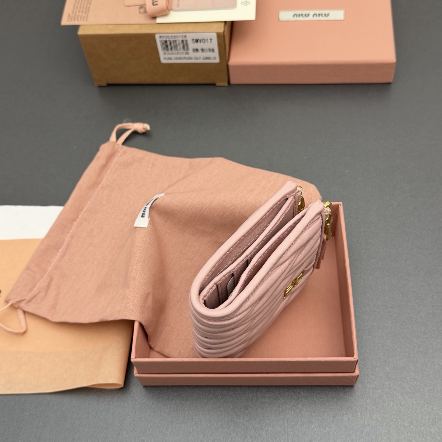 [TOP] Miu Miu  Wallet 11 x 9.2cm - Pink