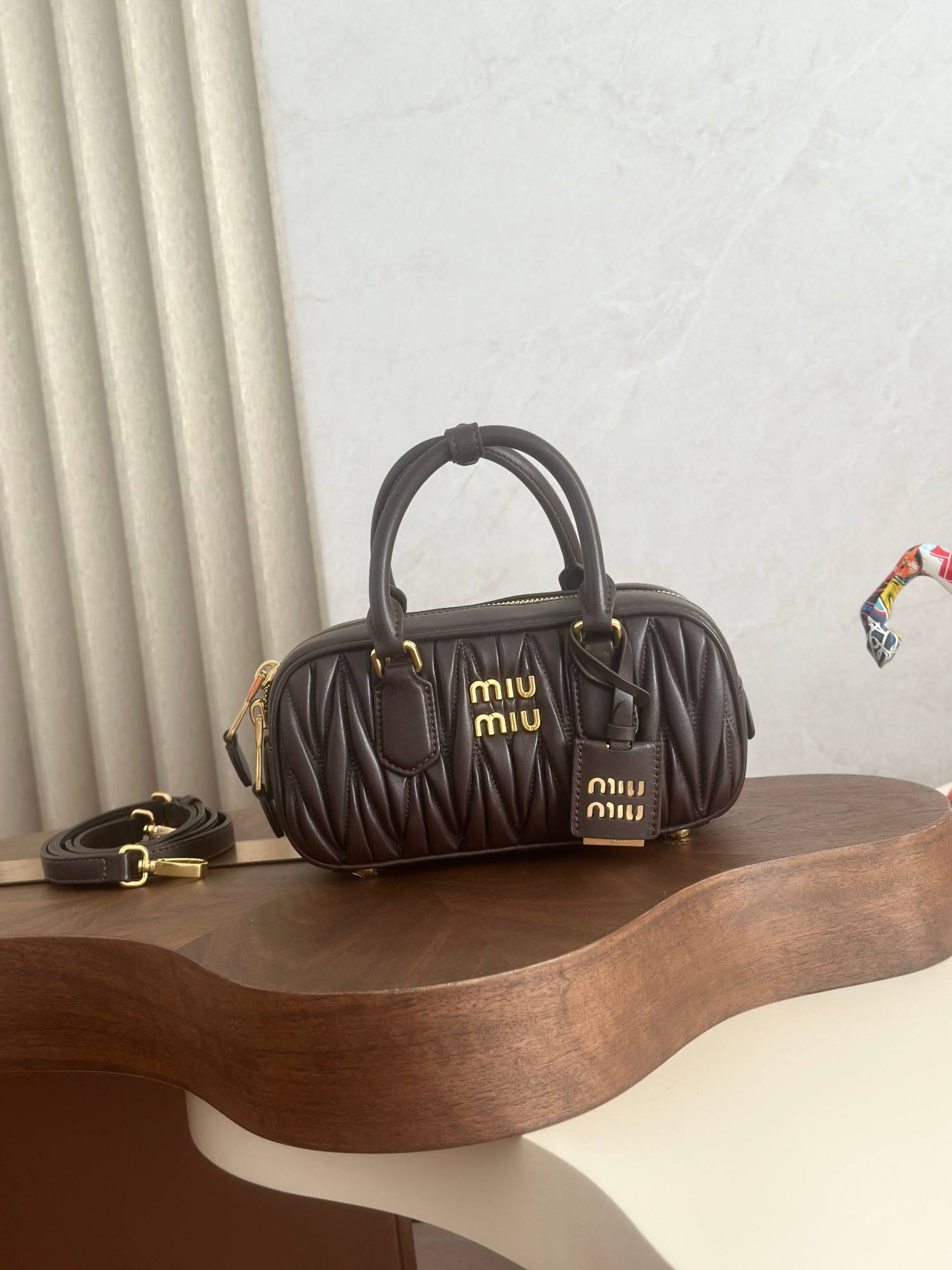 [TOP] Miu Miu Bowling Bag Lambskin 22x10.5x7.5cm - Chocolate - 711 Luxury