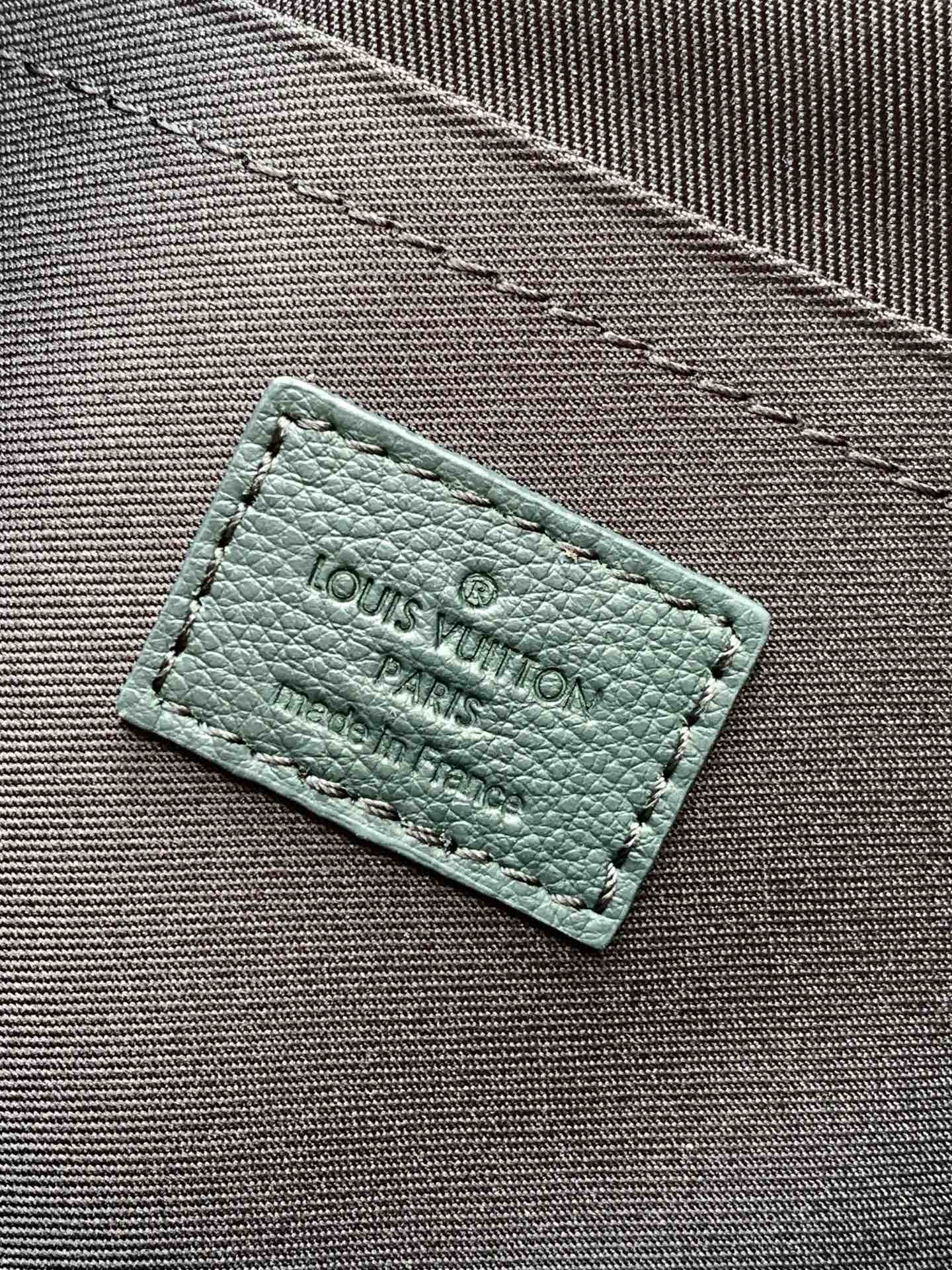 [TOP] Louis Vuitton LV City Keepall Handbag 27.5x16.5x15CM - Green