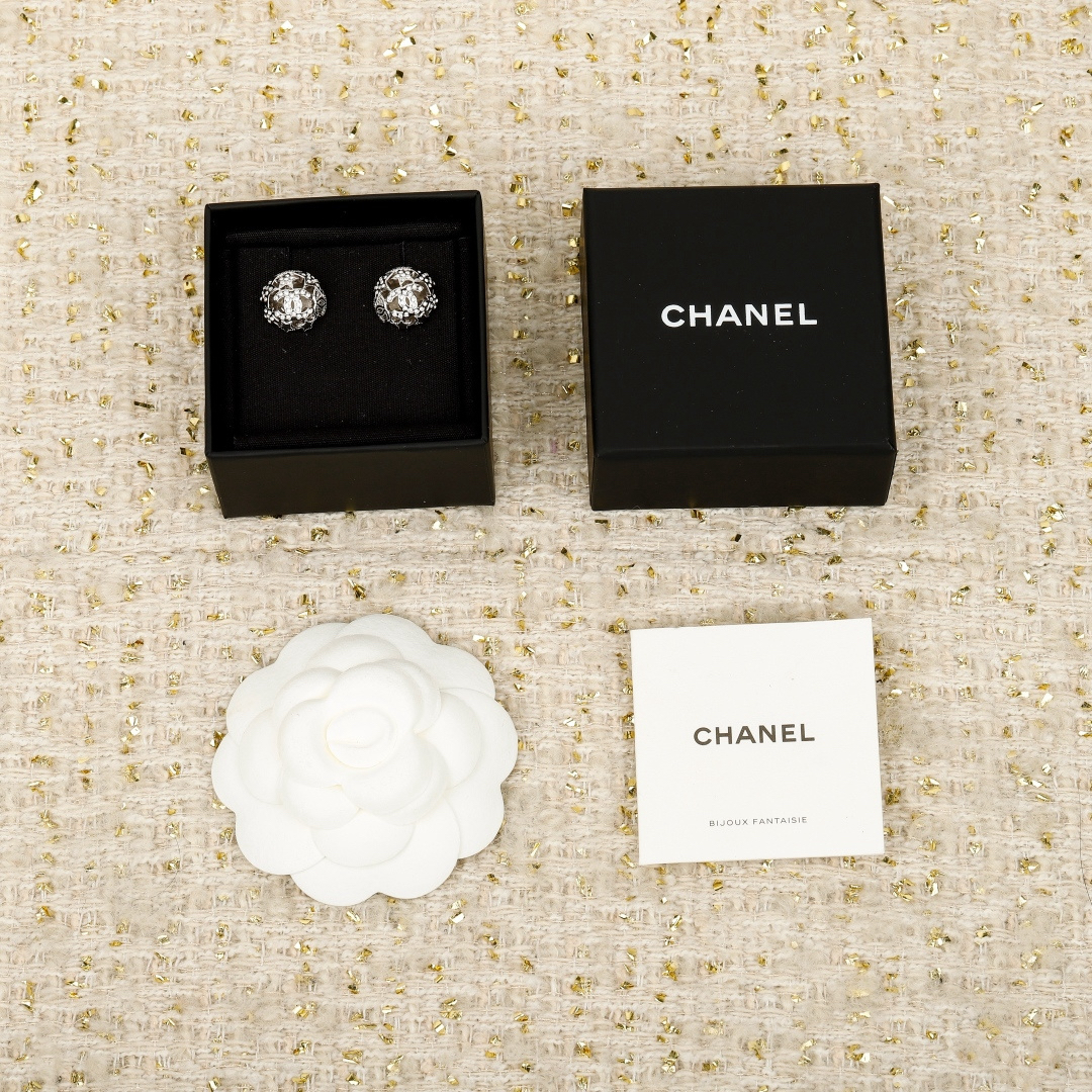 [TOP] CHANEL Earrings - Silver
