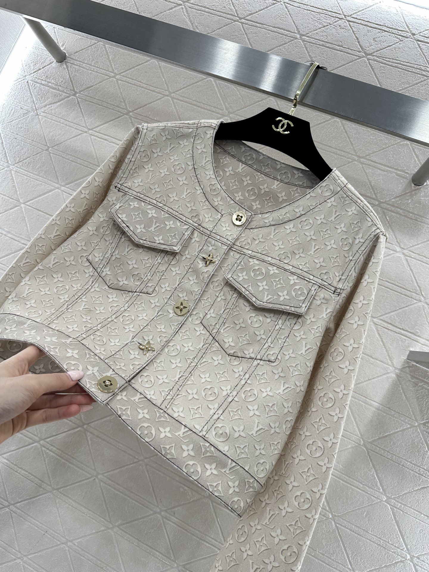 [TOP] Louis Vuitton LV Printed Denim Jacket - Apricot