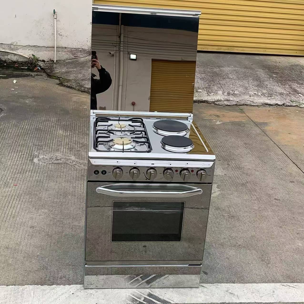 New stoves in stock—0.2CBM