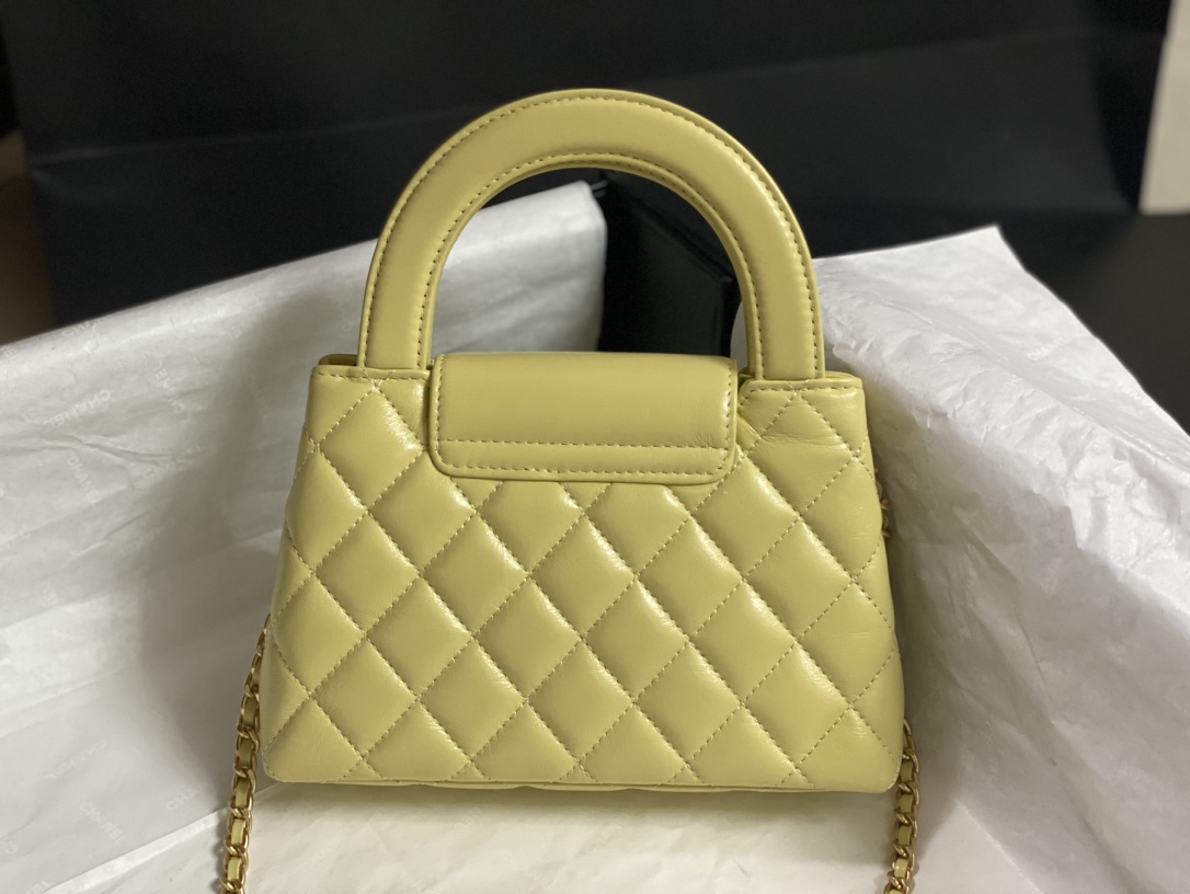 [TOP] CHANEL Kelly Chain Bag 13x19x7 cm - Yellow