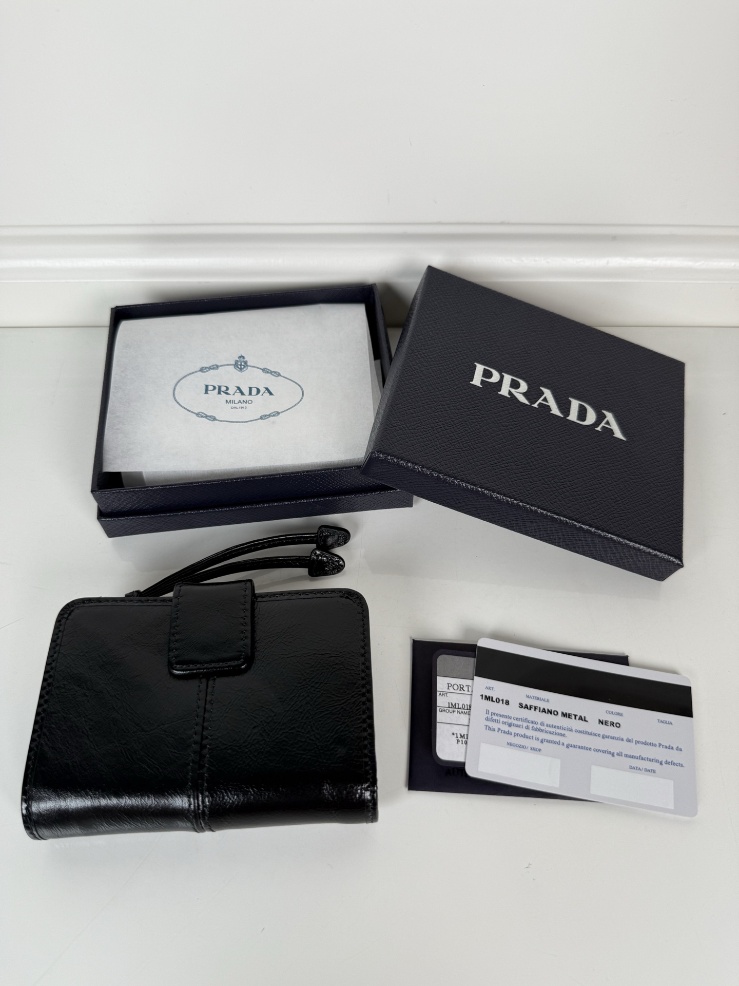 [TOP] PRADA Short Wallet 12 x 8cm - Black - 711 Luxury