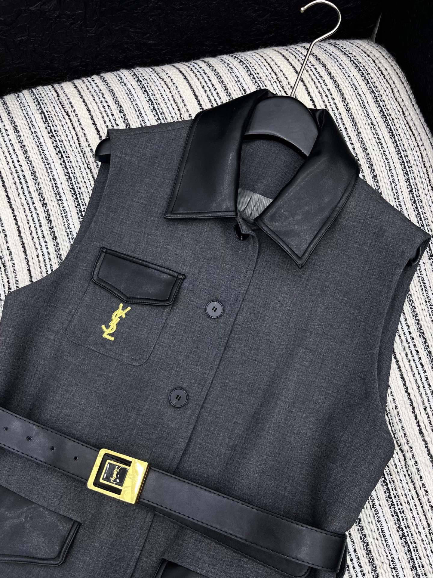 [TOP] Yves Saint Laurent YSL Lapel Blazer - Dark Gray