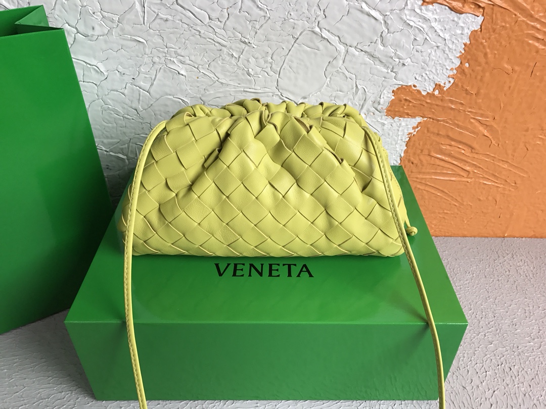 [TOP] Bottega Veneta BV The Pouch Bag 22x13x7cm - Green - 711 Luxury