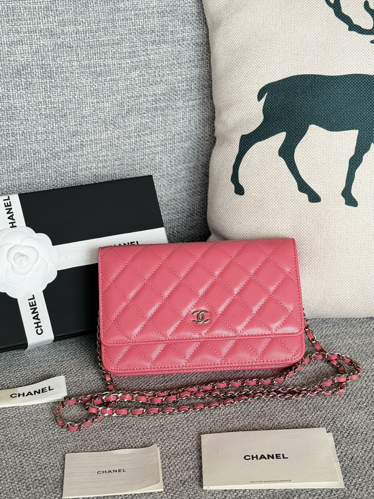 [TOP] CHANEL Woc Bag Cowhide 19x12x3cm - Pink & SHW - 711 Luxury