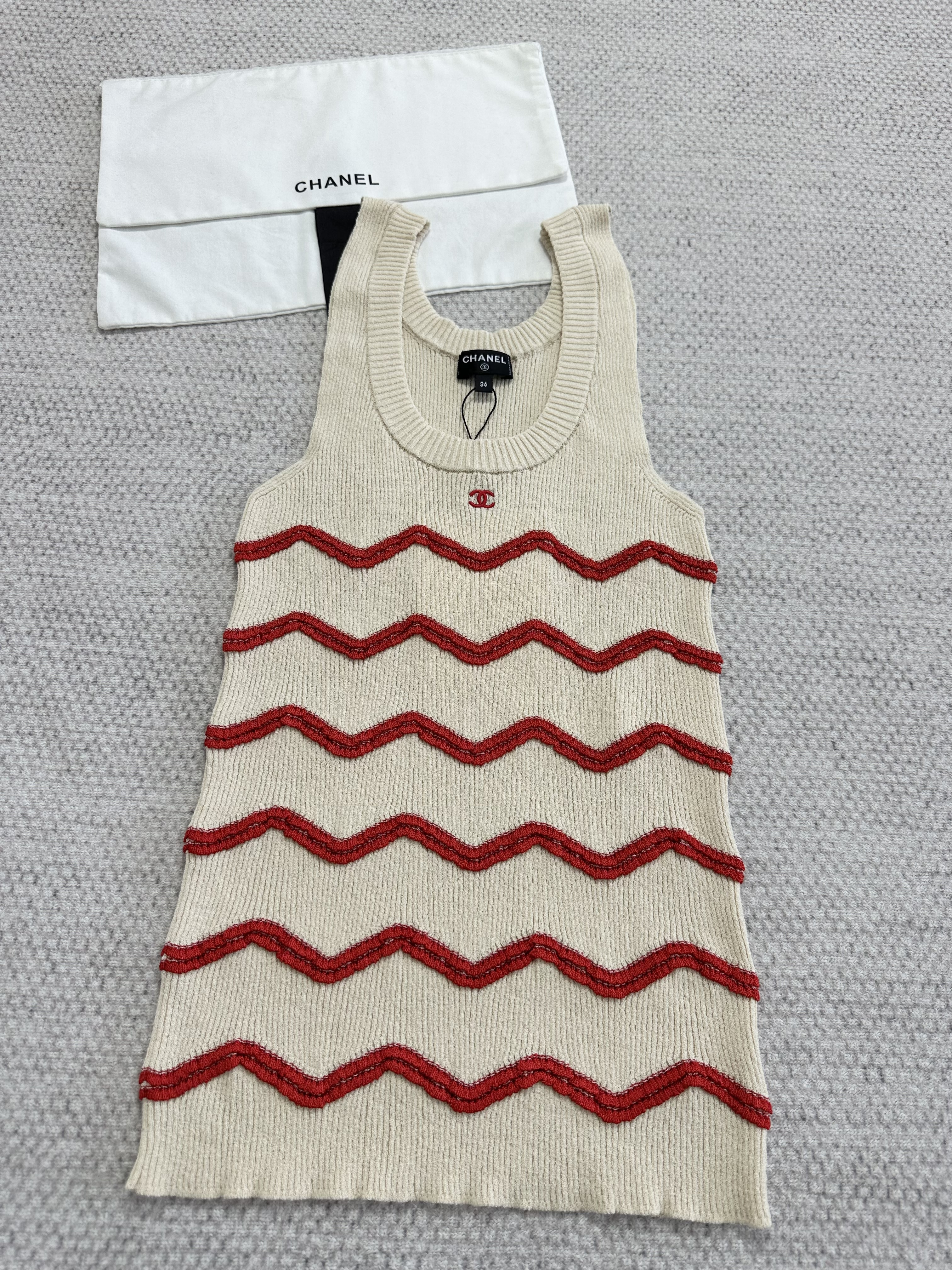 CHANEL Top-Quality Version Wavy Knitted Vest White Red #388597