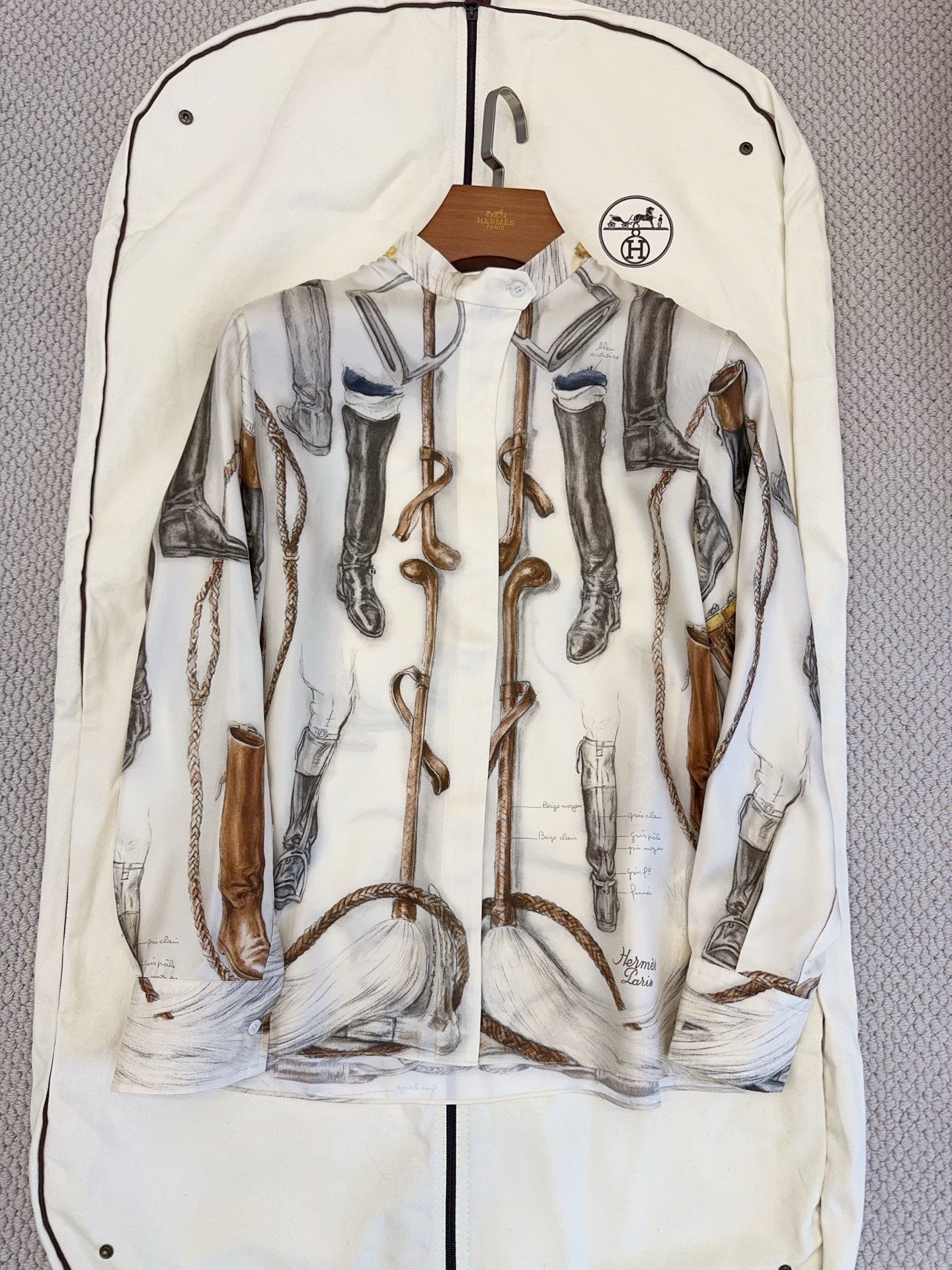 Designer Clothing Hermès A Propos de Bottes Shirt #390296 View 2 | Nigo Office