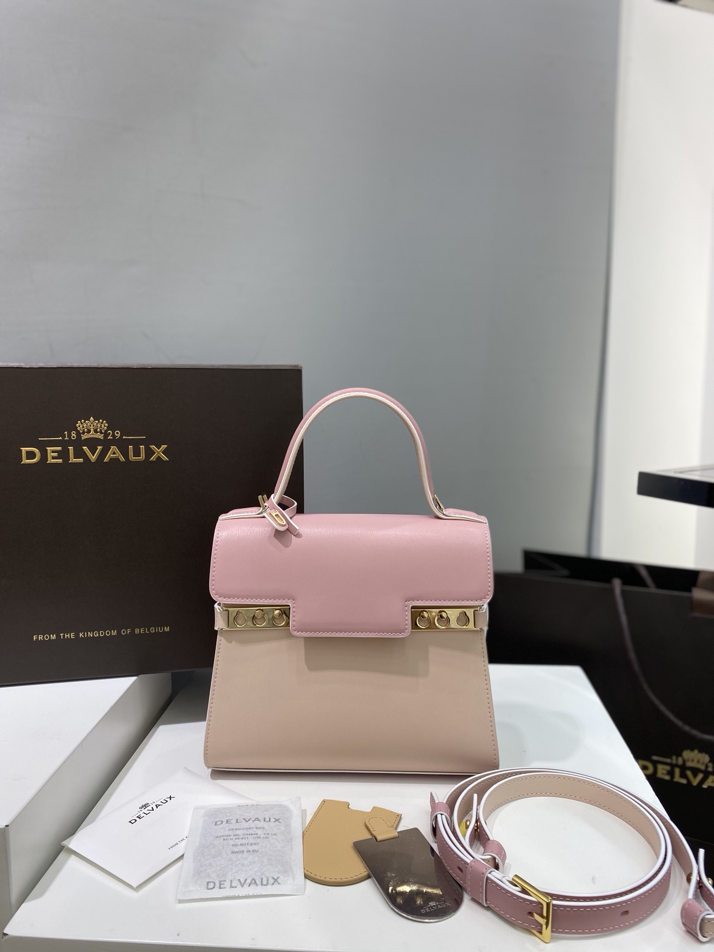 [TOP] Delvaux Tempete Bag Calfskin 21.5x19x10cm - Pink - 711 Luxury