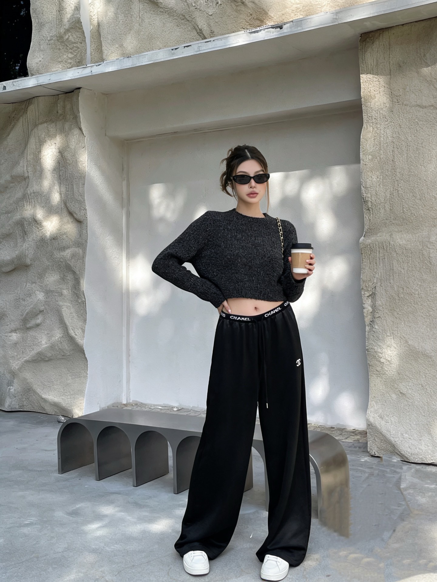 [TOP] CHANEL Pants - Black