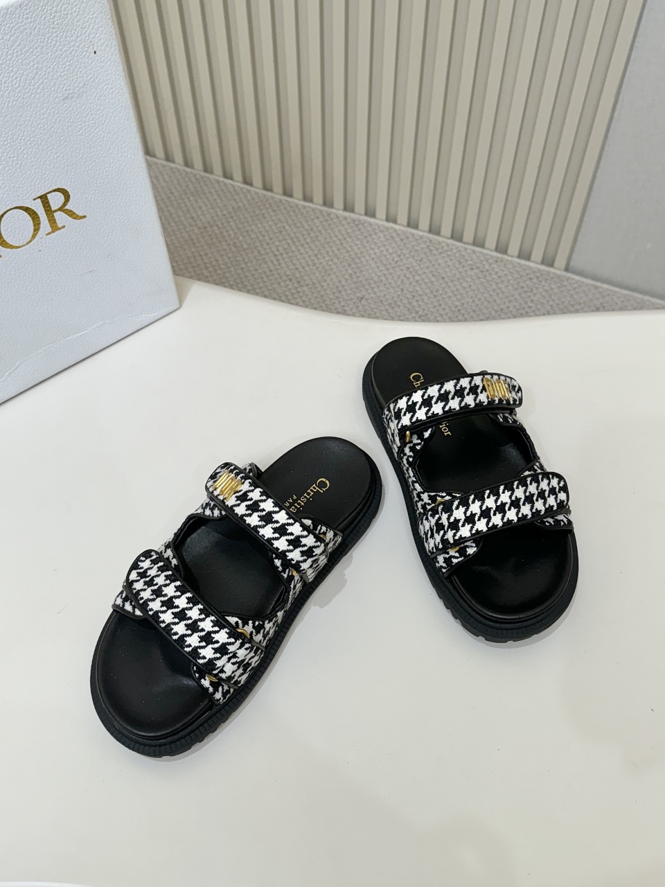 [TOP] Christian Dior Sandals - Black