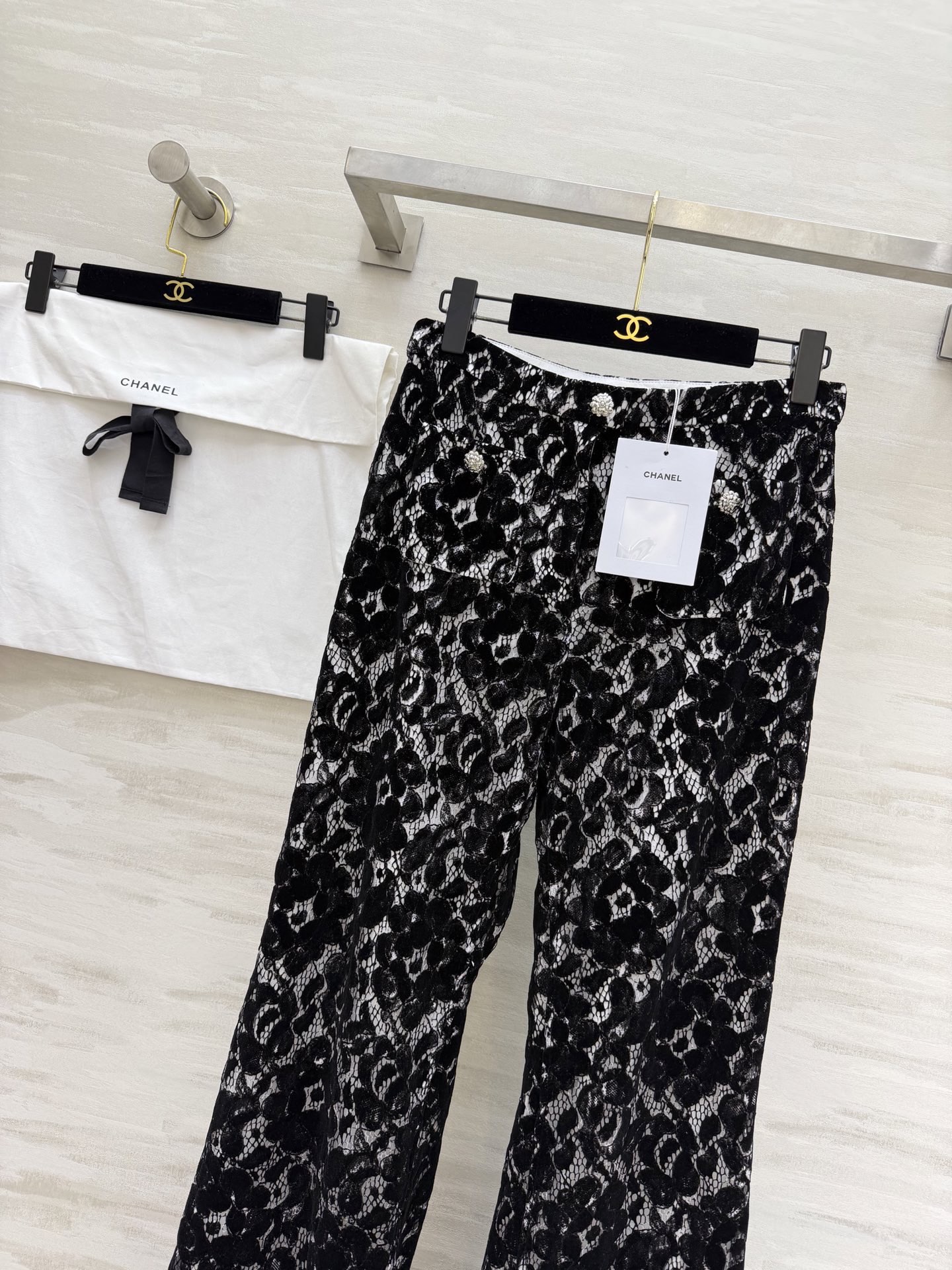 [TOP] CHANEL Pants - Black - 711 Luxury