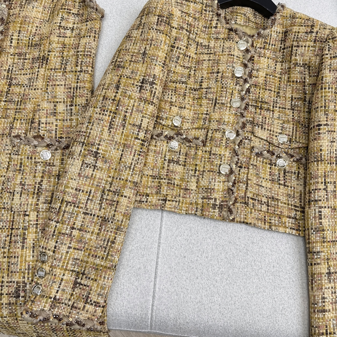 [TOP] CHANEL Jacket - Gold