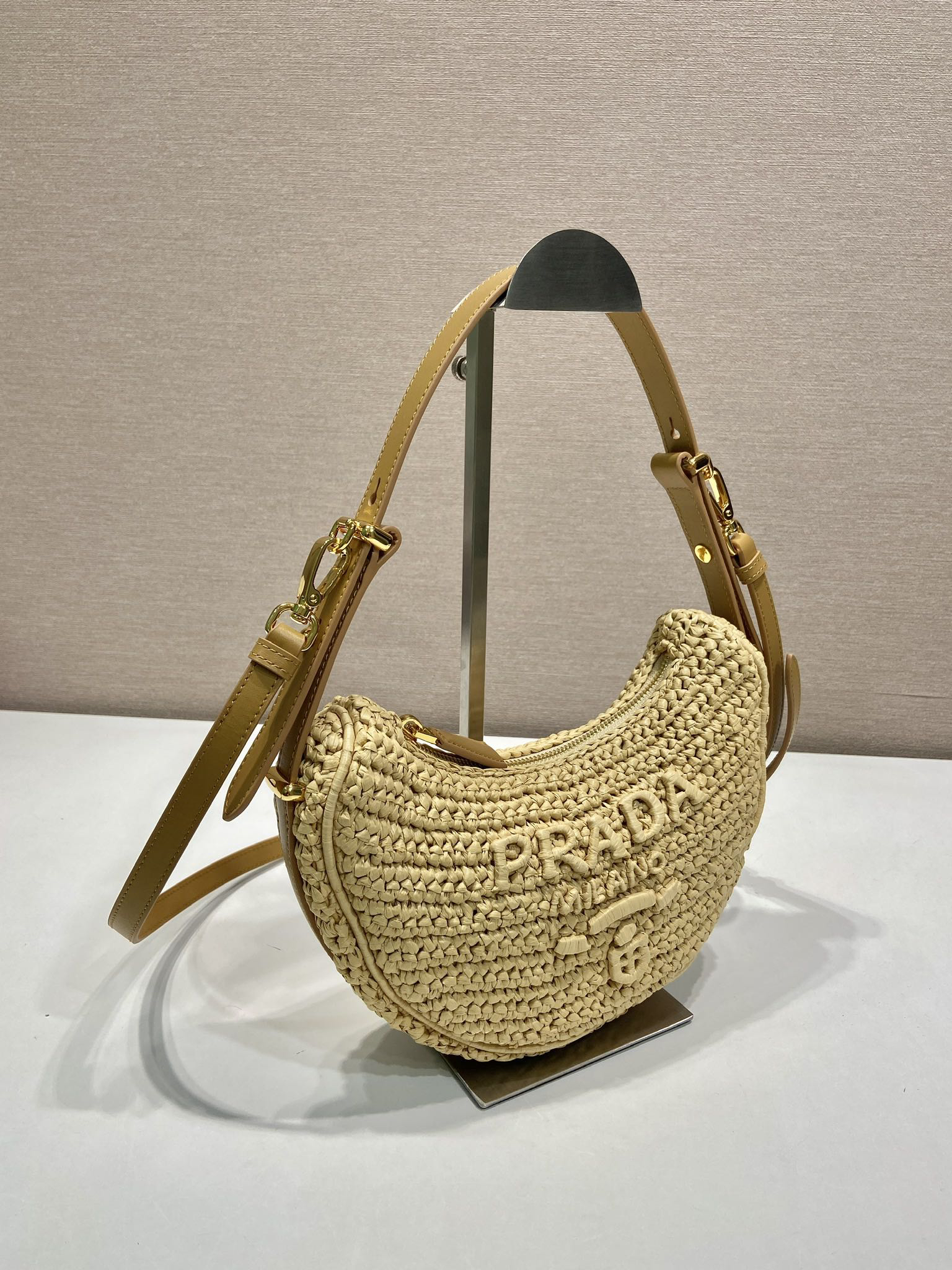 [TOP] PRADA Woven Bag 22.5x18.5x6cm - Khaki