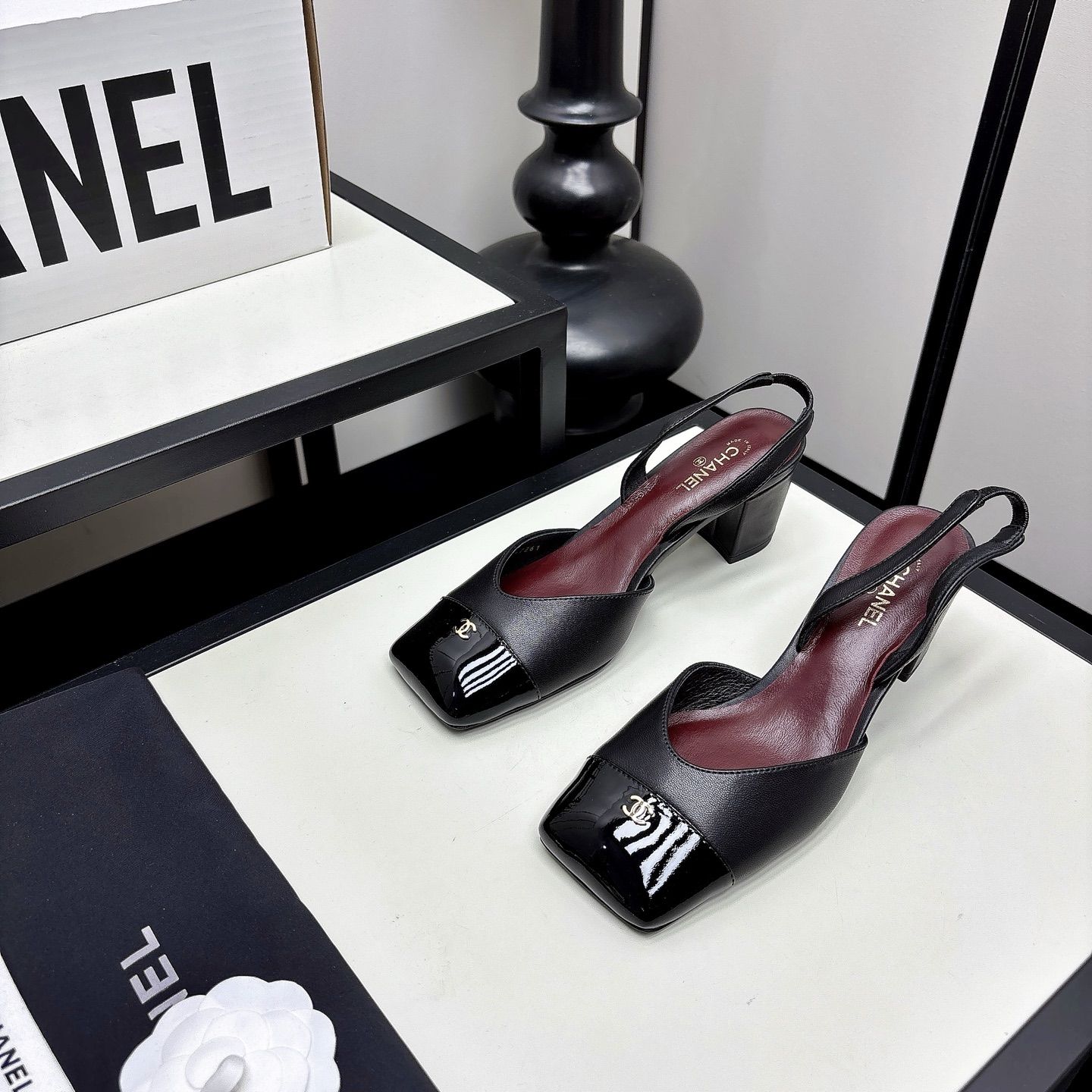 [TOP] CHANEL Mules - Black - 711 Luxury