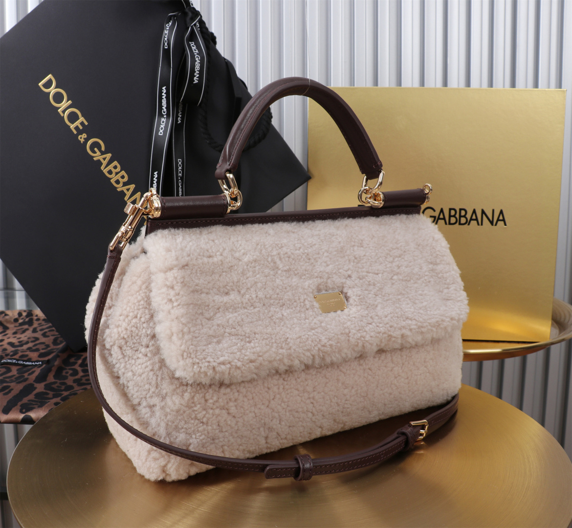 [TOP] Dolce & Gabbana D&G Sicily Bag Lambswool Bag 25x17x9cm - Pink - 711 Luxury