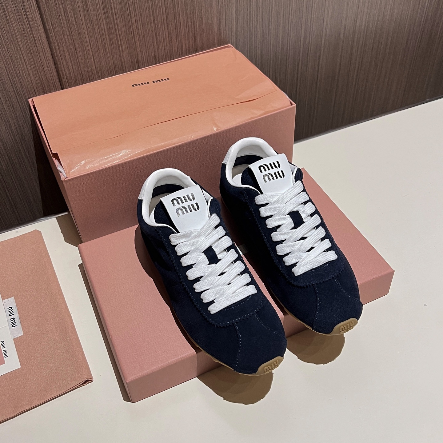[TOP] Miu Miu Sneakers - Black - 711 Luxury