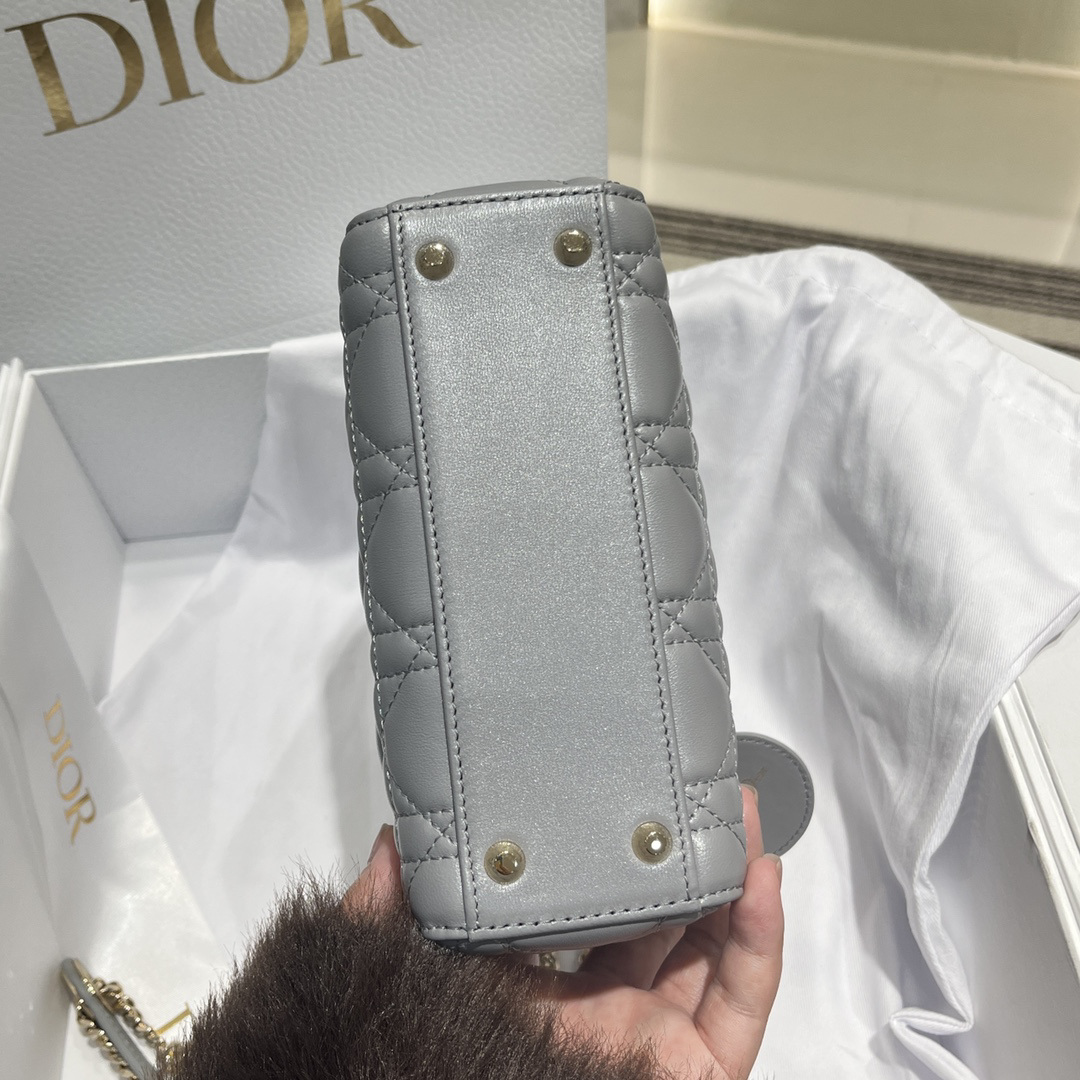 [TOP] Christian Dior Lady Dior Bag Lambskin 17x15x7cm - Gray - 711 Luxury
