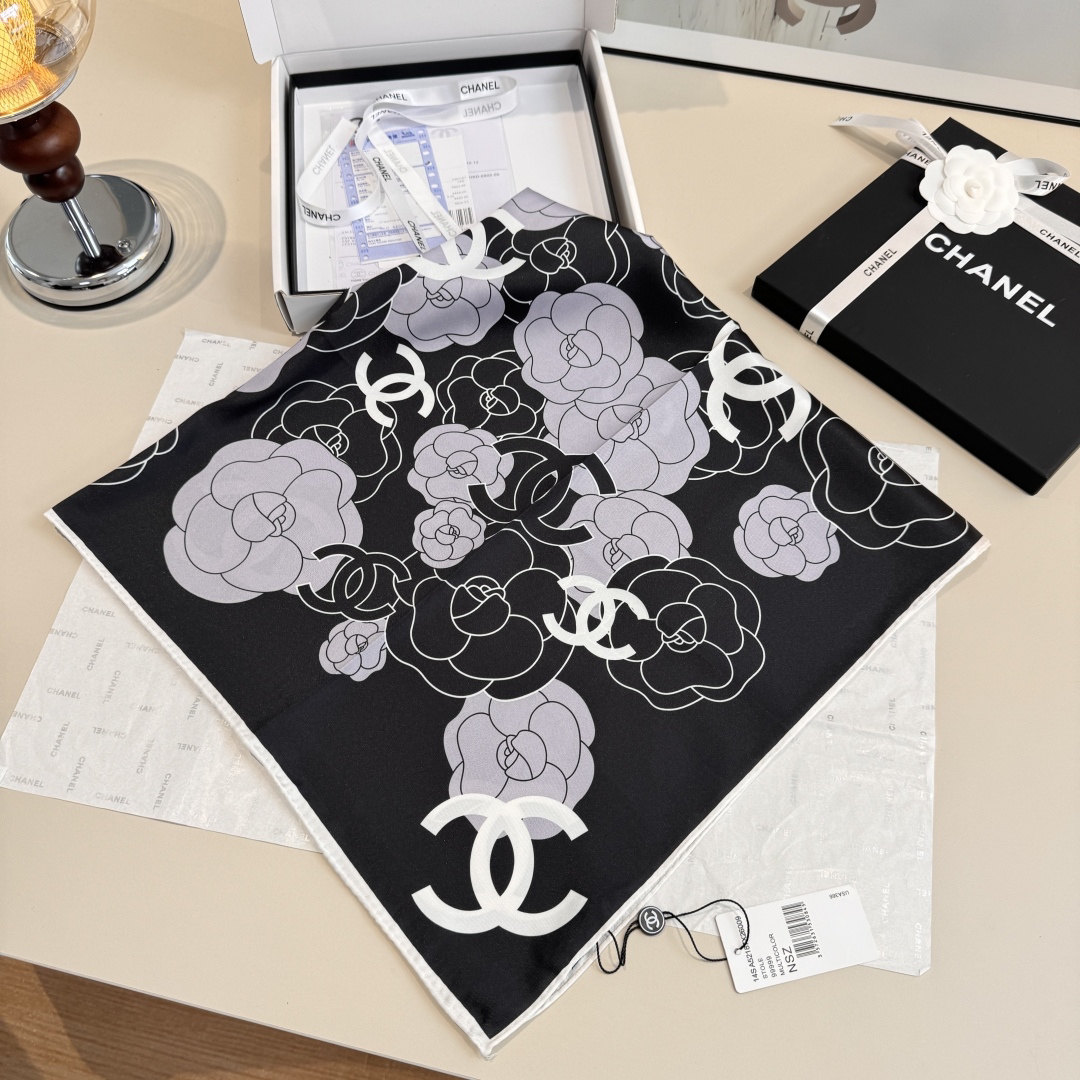 [TOP] CHANEL Silk Scarf - Black