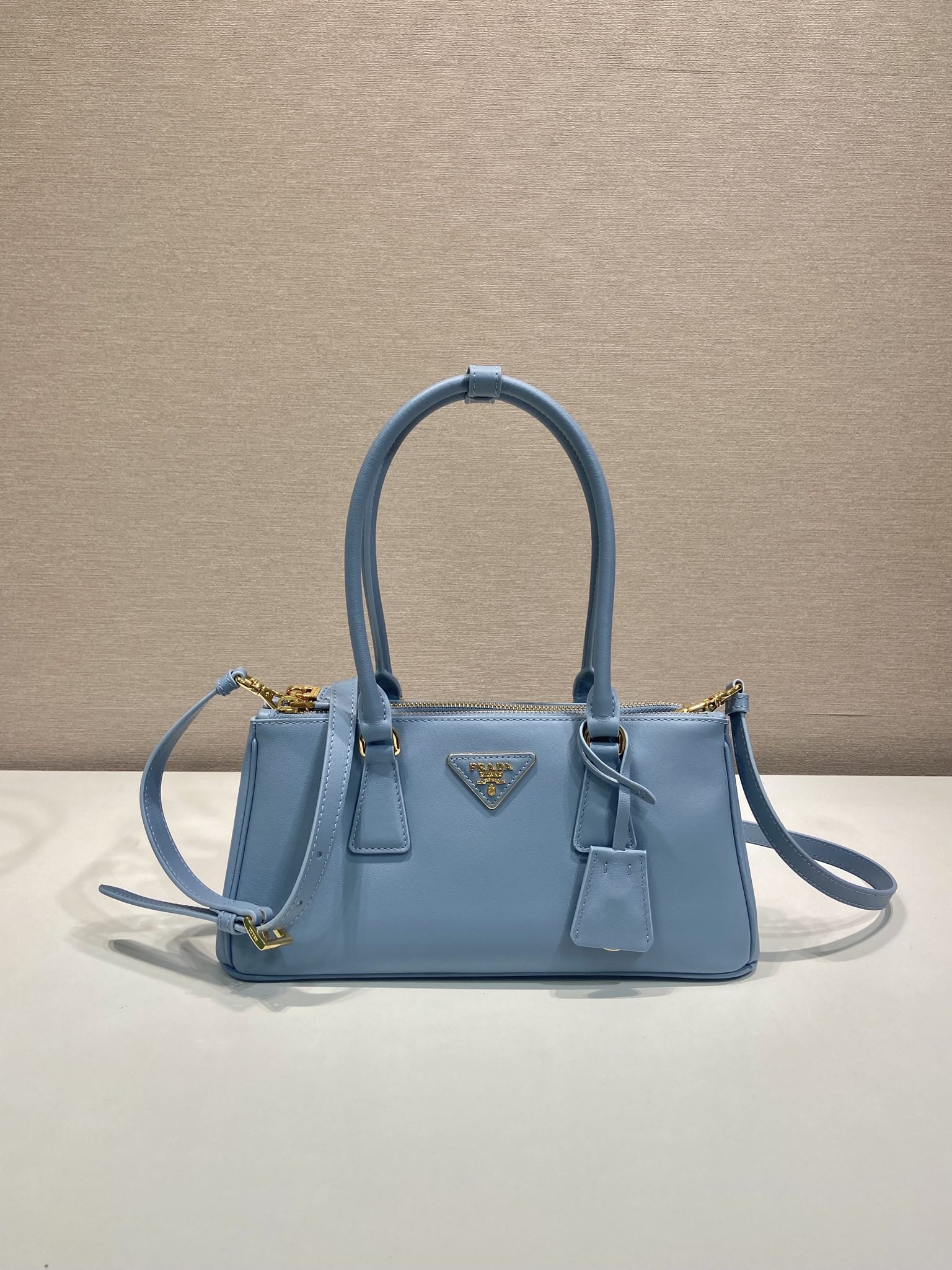 [TOP] PRADA Galleria Bag Calfskin 28x14x10.5cm - Blue & GHW