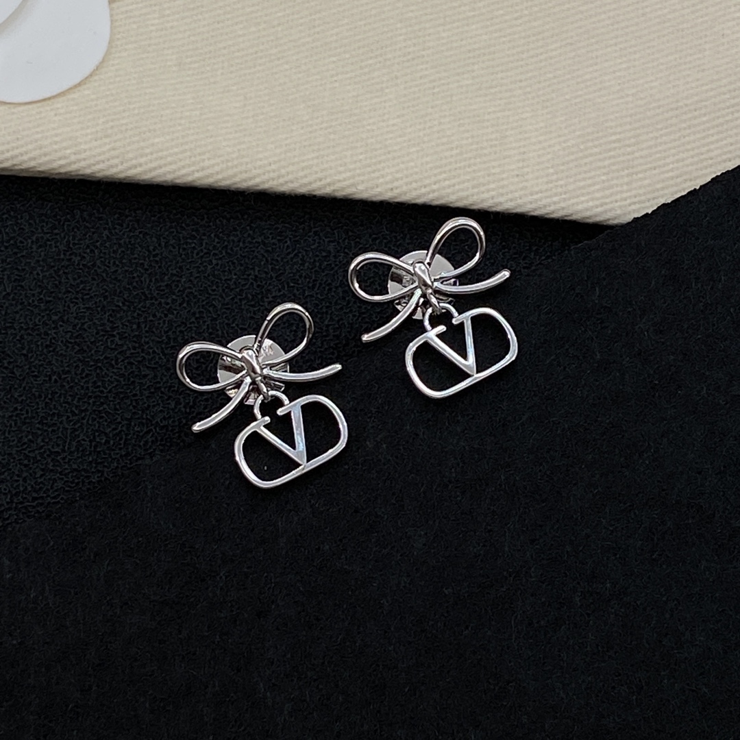 [TOP] VALENTINO Earrings - 2 Color - 711 Luxury