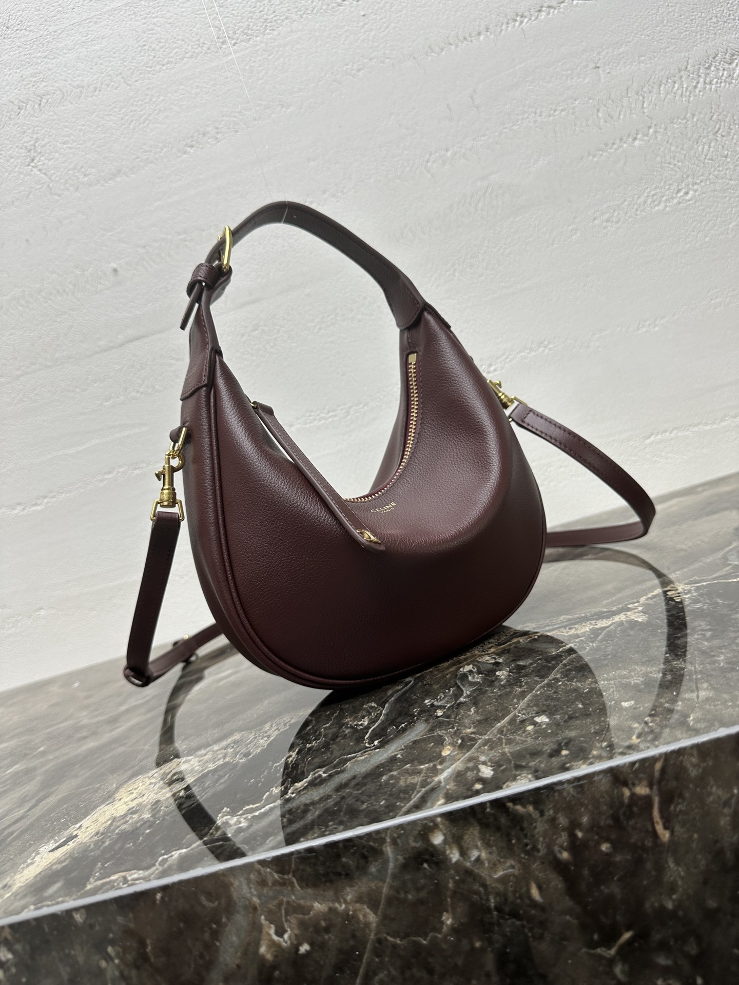 [TOP] CELINE Teen Lulu Bag Calfskin 21x24x5cm - Dark Red