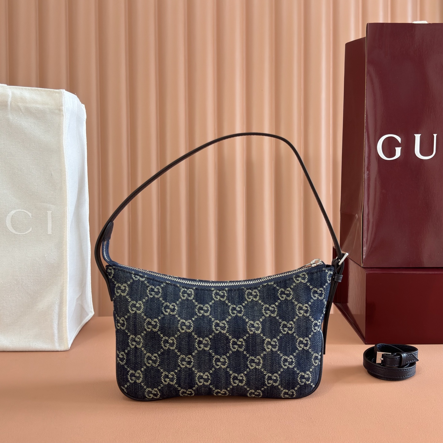 [TOP] GUCCI Generation Bag 22 x 14 x 5.5 cm - Blue - 711 Luxury