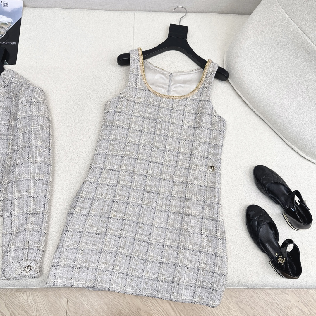 [TOP] CHANEL  Sleeveless Woven Dress - Grey