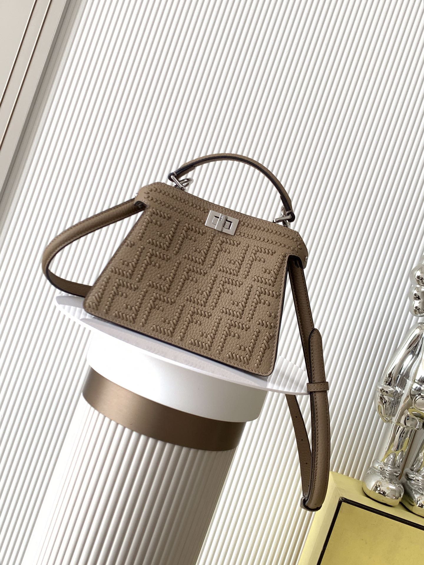 [TOP] FENDI Peekaboo ISeeU Bag Calfskin 20-11-15cm - Khaki & SHW - 711 Luxury