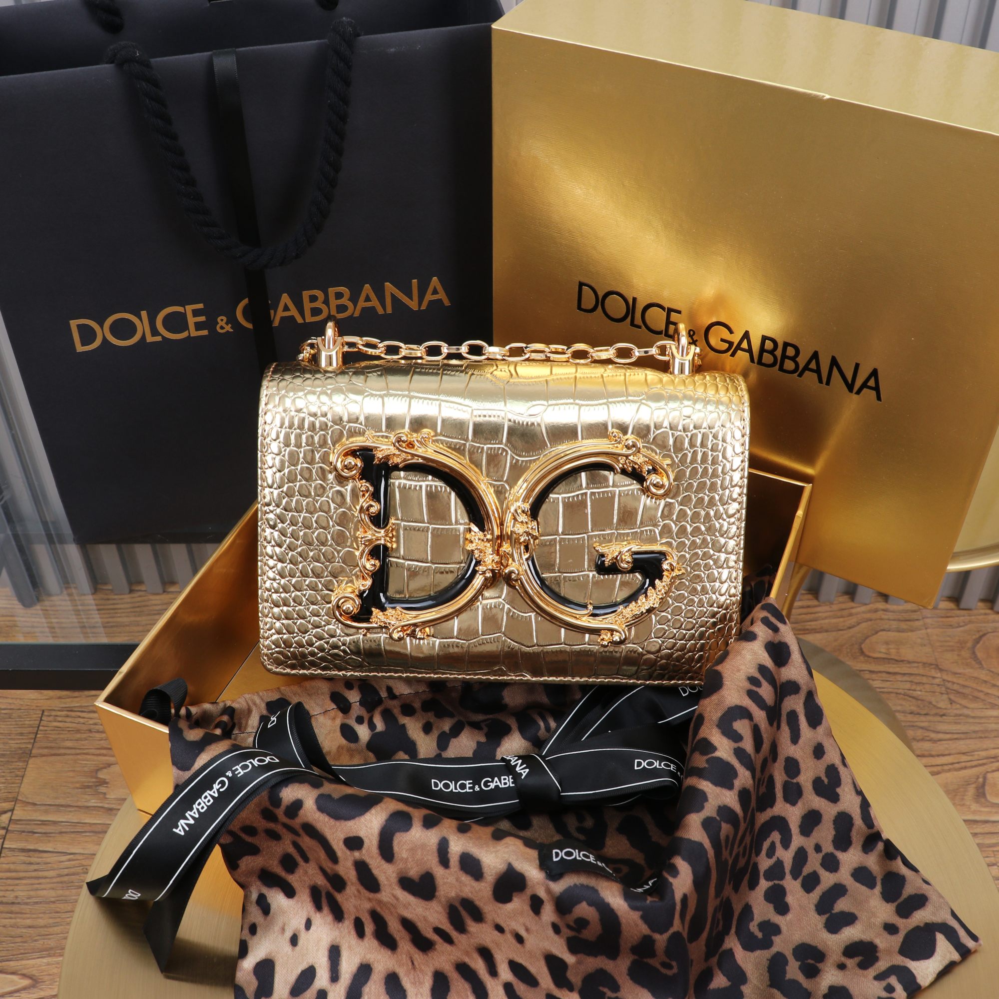 [TOP] Dolce & Gabbana D&G Girls Bag Crocodile-patterned Cowhide 21x5x13.5 cm - Gold - 711 Luxury