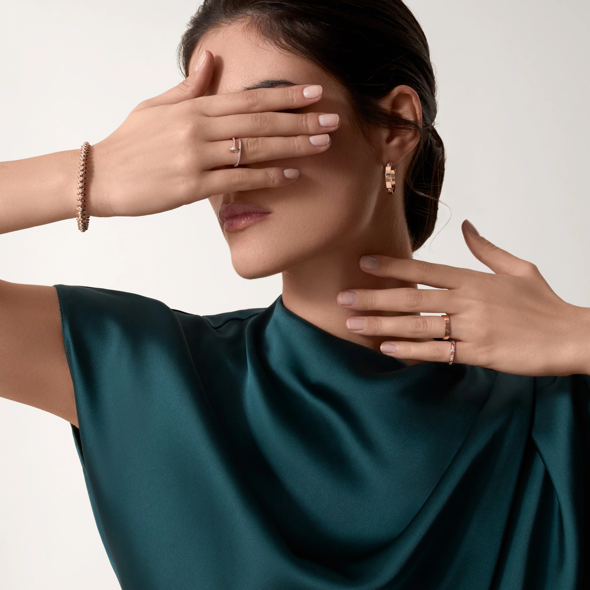 Carty Love Stardust Ring ,Rose Gold ,Full Pave Moissanite,Small Model