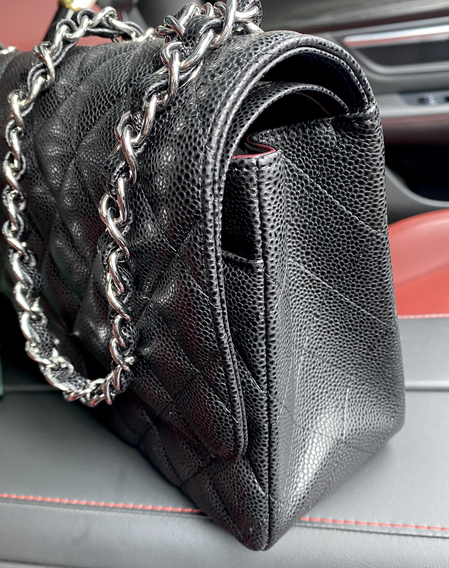 [TOP] CHANEL Classic Flap Bag Caviar 30x19.5x10cm - Black & SHW - 711 Luxury