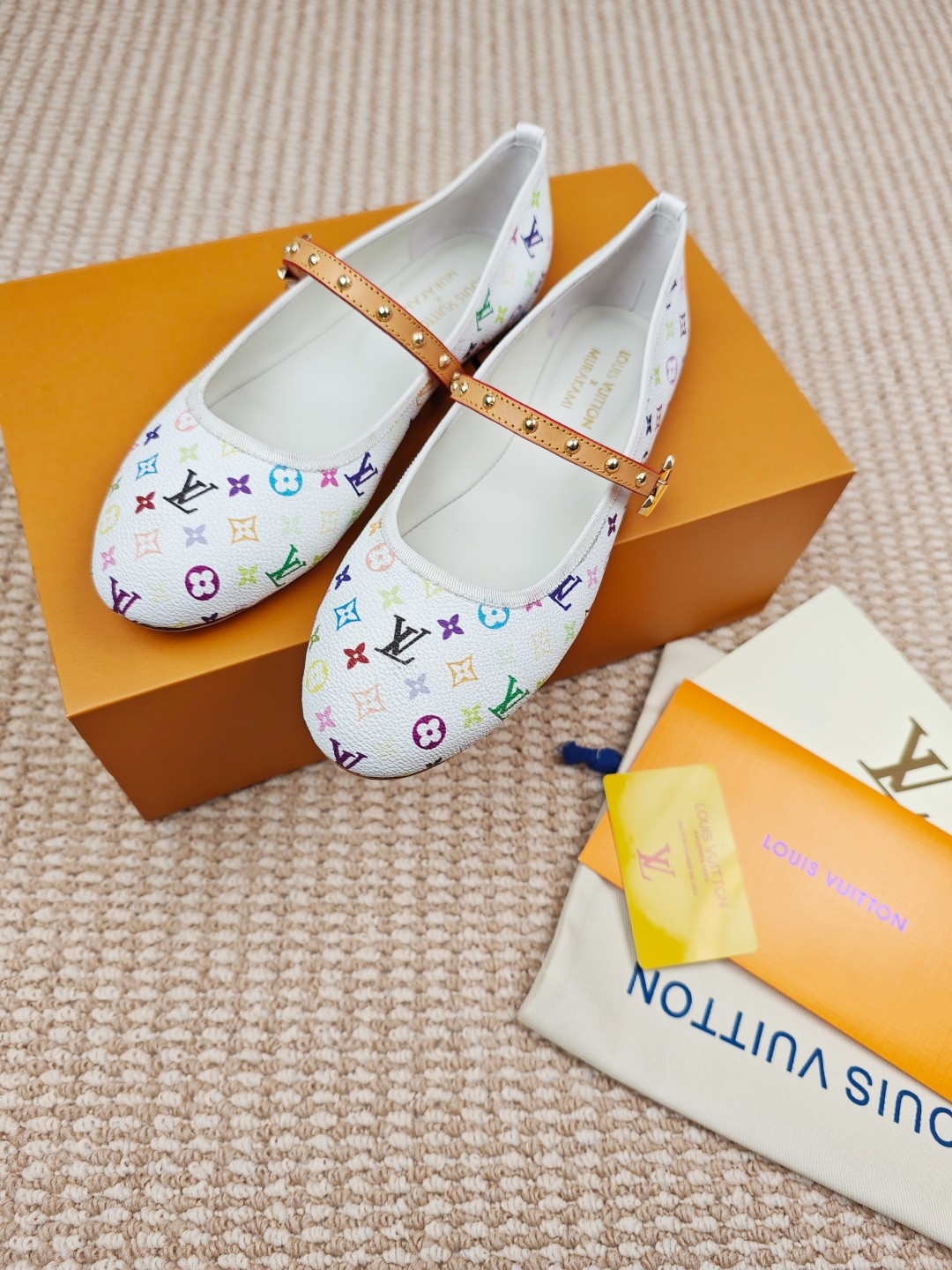[TOP] Louis Vuitton LV Flat Shoes - White - 711 Luxury