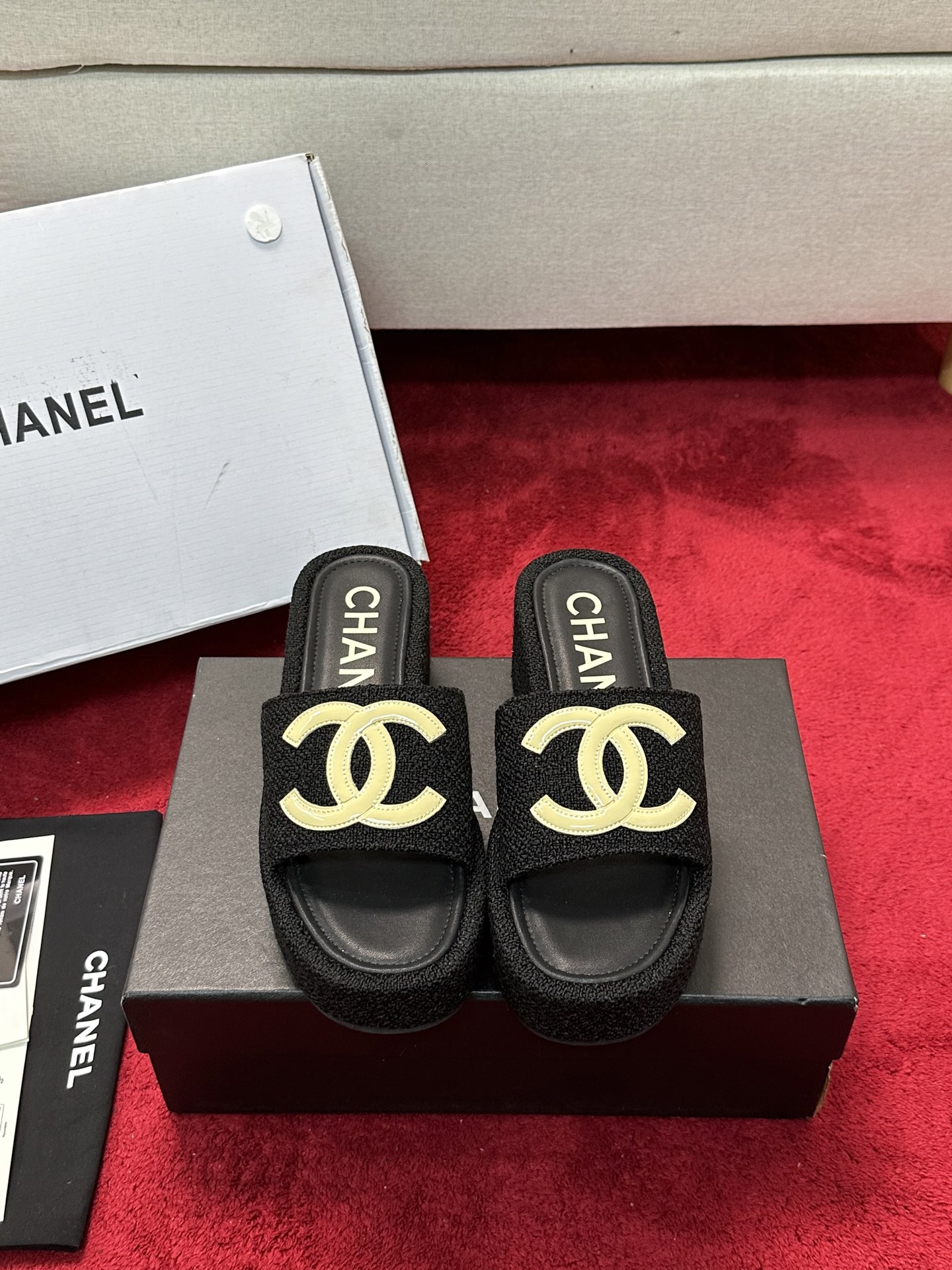 [TOP] CHANEL Sandals - Black