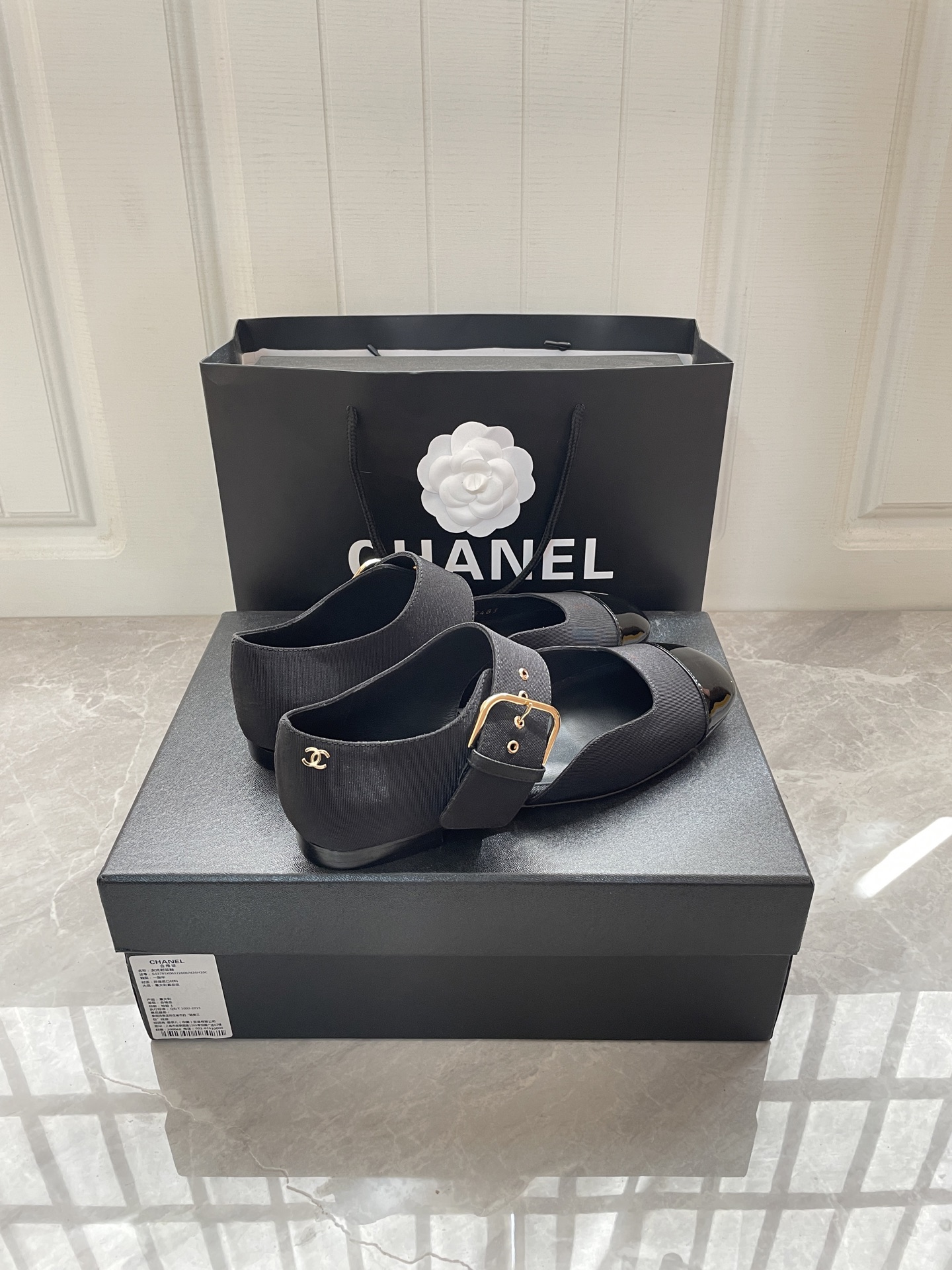 [TOP] CHANEL Mary Jane Shoes - 3 Color