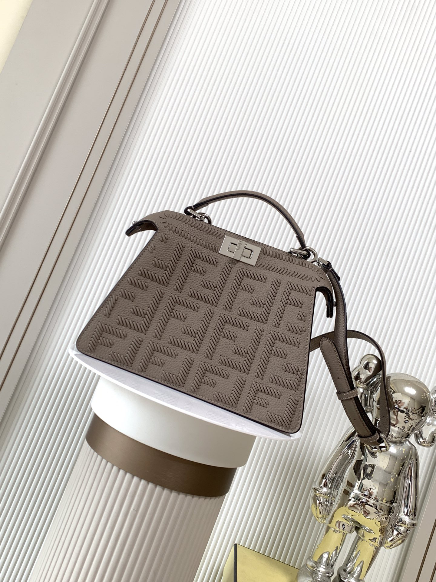 [TOP] FENDI Peekaboo ISeeU Bag Calfskin 27-11-20cm - Gray & SHW - 711 Luxury