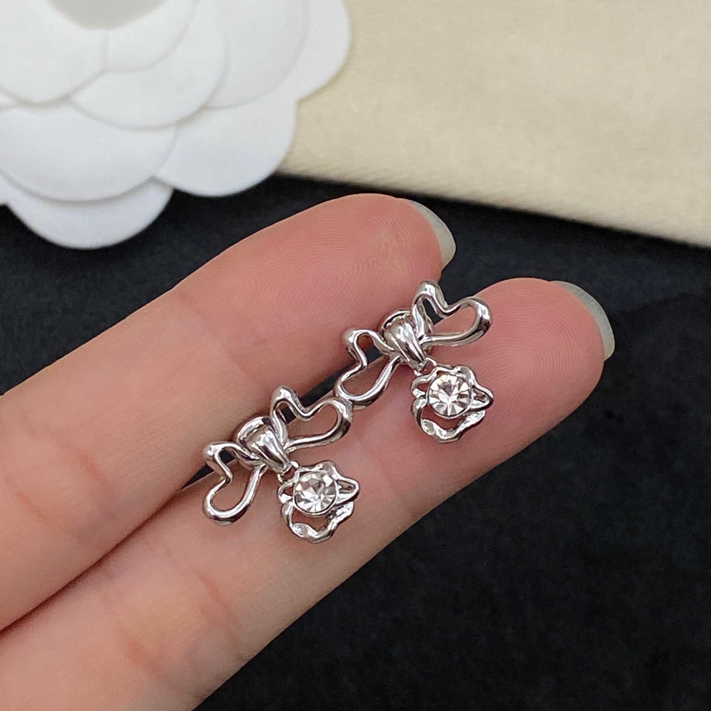 [TOP] Christian Dior Earrings - 2 Color - 711 Luxury