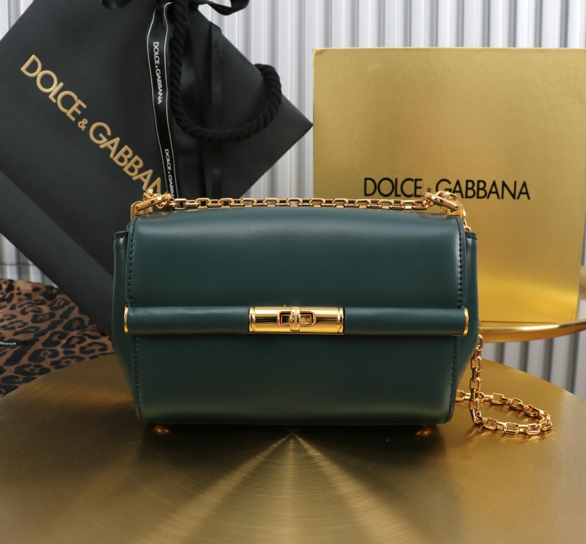 [TOP] Dolce & Gabbana D&G Shoulder Bag 18x10.6x7cm - Lake Blue